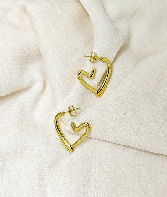Symmetrical Heart Outline Stud Earrings
