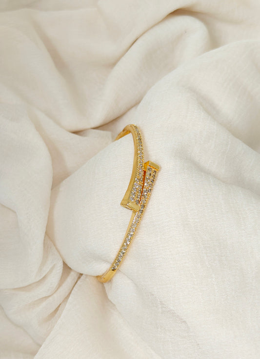 Gold Circle Loop Crystal Bangle