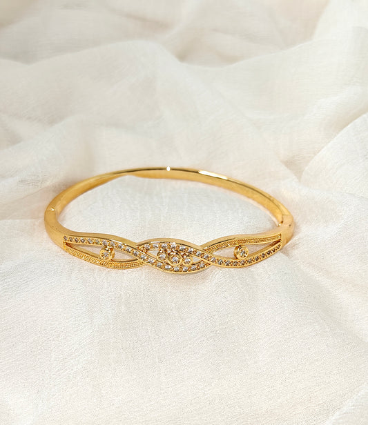 Gold Twist Infinity Crystal Bangle