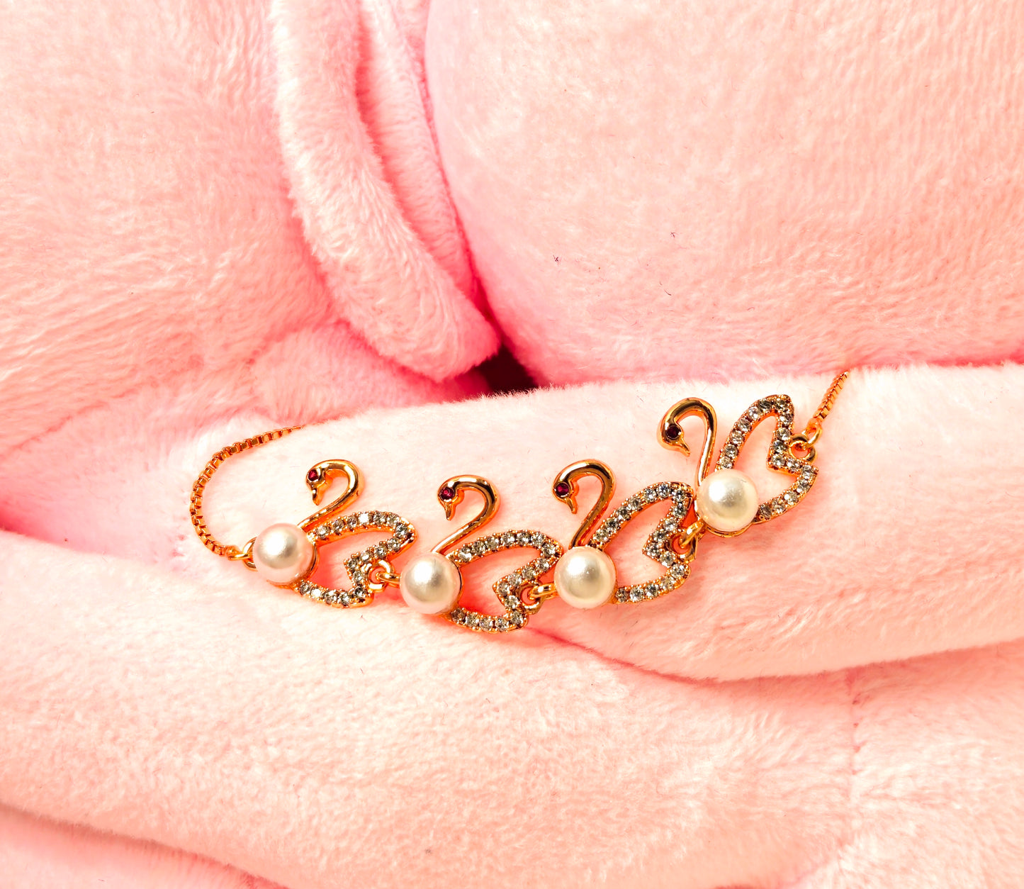 Rose Gold Swan Pearl Bracelet