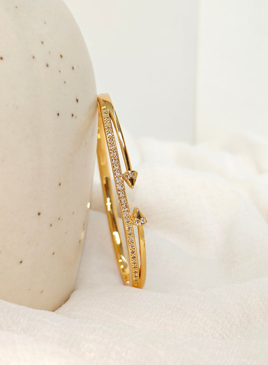 Gold Cone Stud Crystal Line Bangle