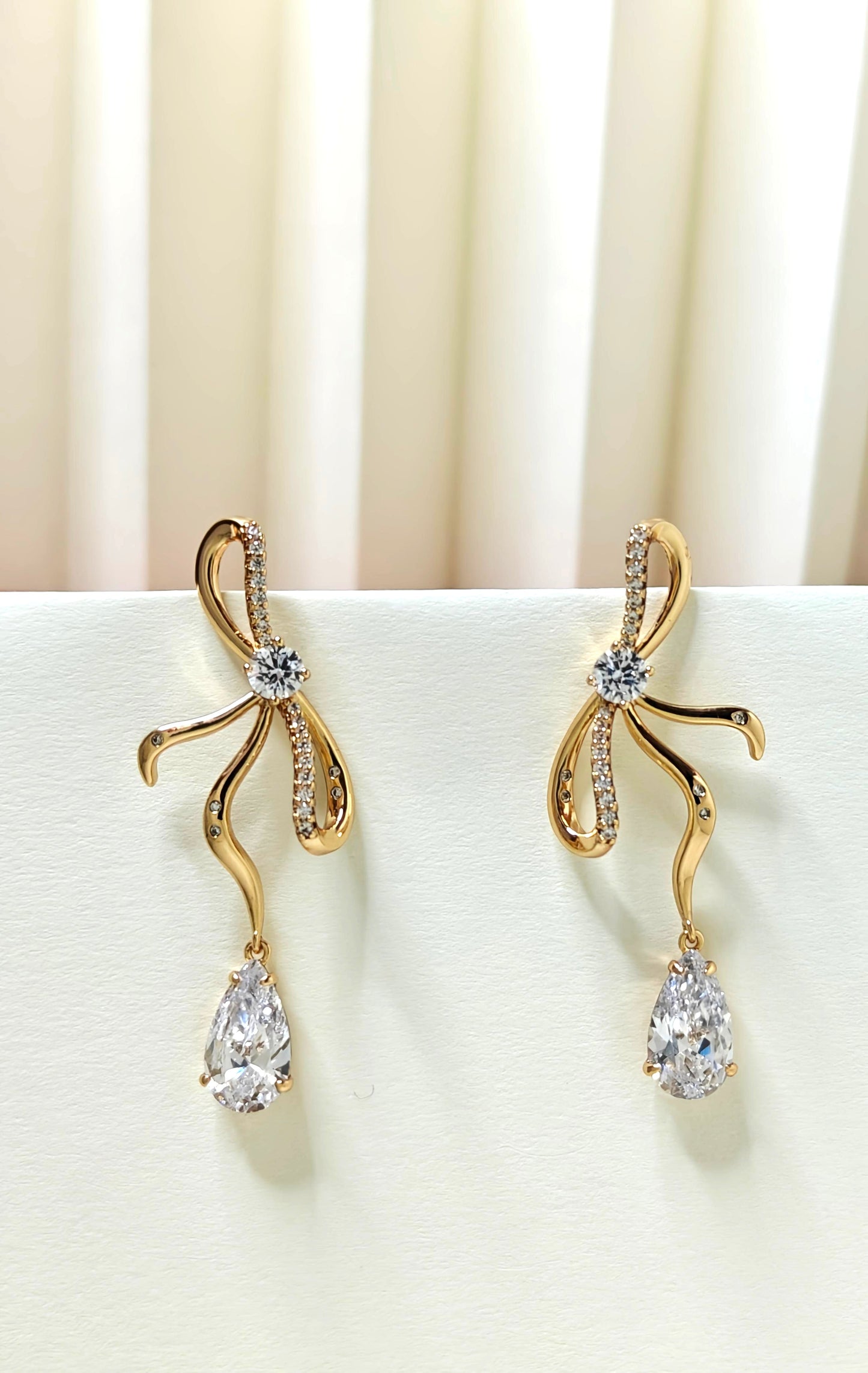 Front view of earring