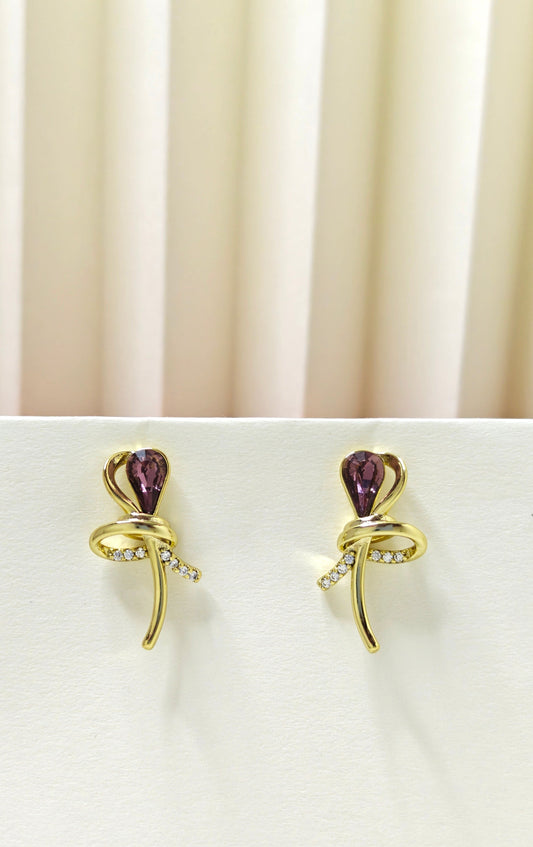 Front view of earring