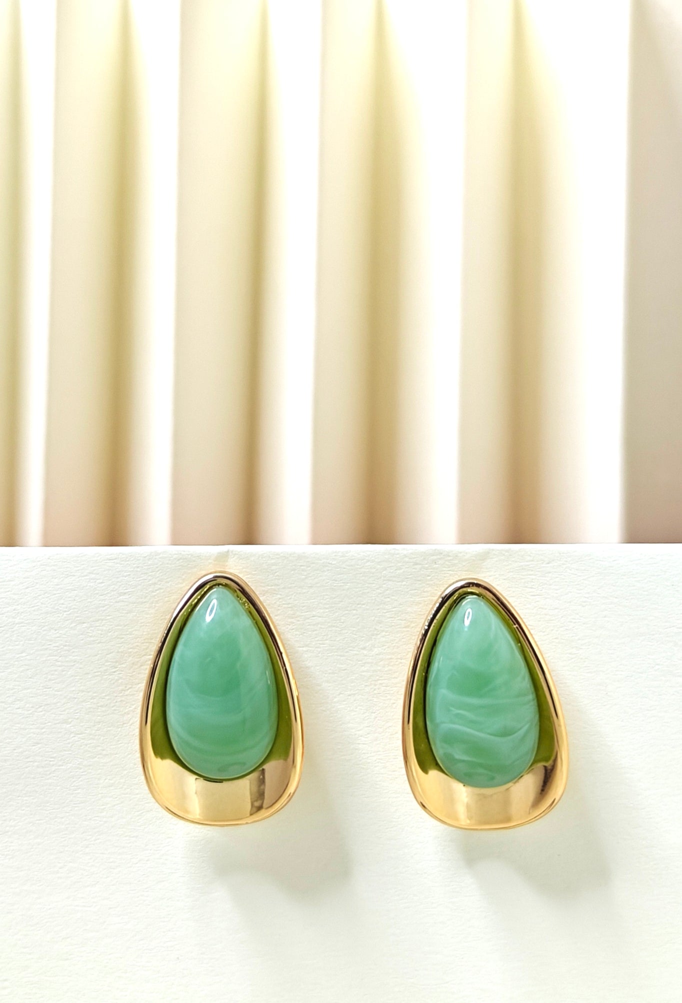 Front view of earring