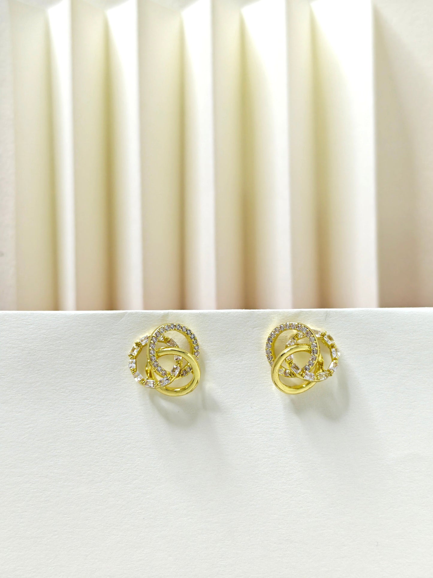 Front view of earring