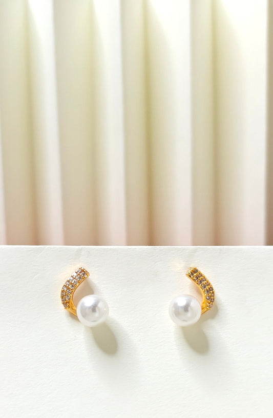 Front view of earring