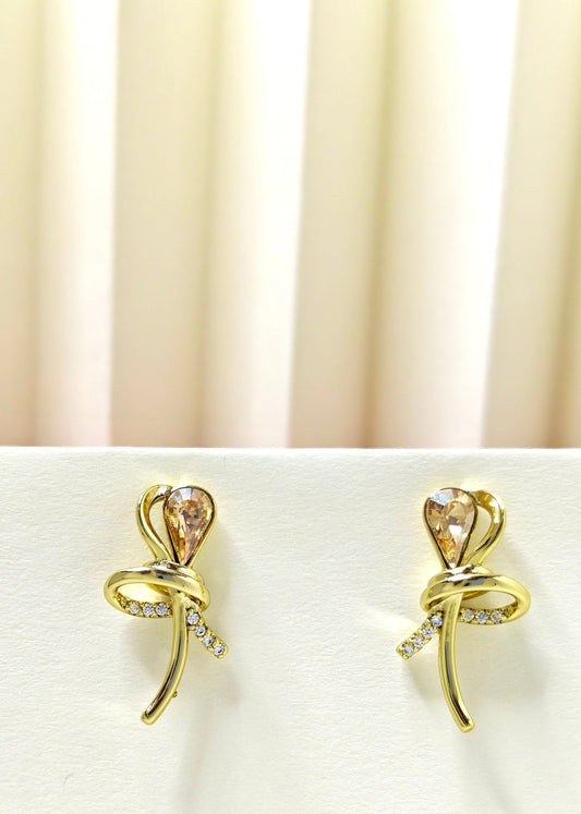 Front view of earring