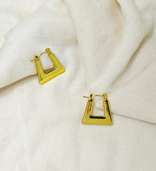 Front view of earring