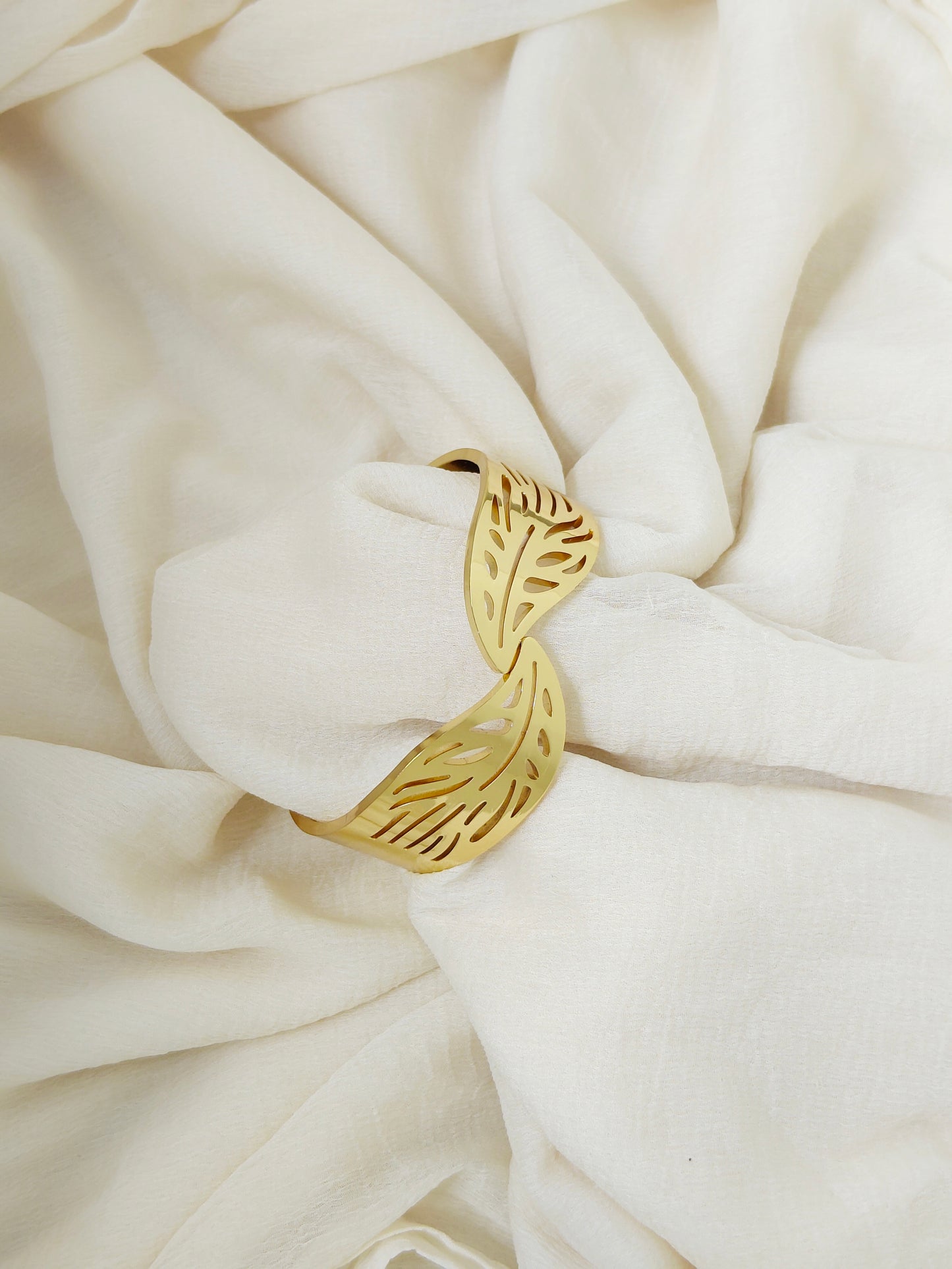 Gold Leaf Cutwork Collar Bangle