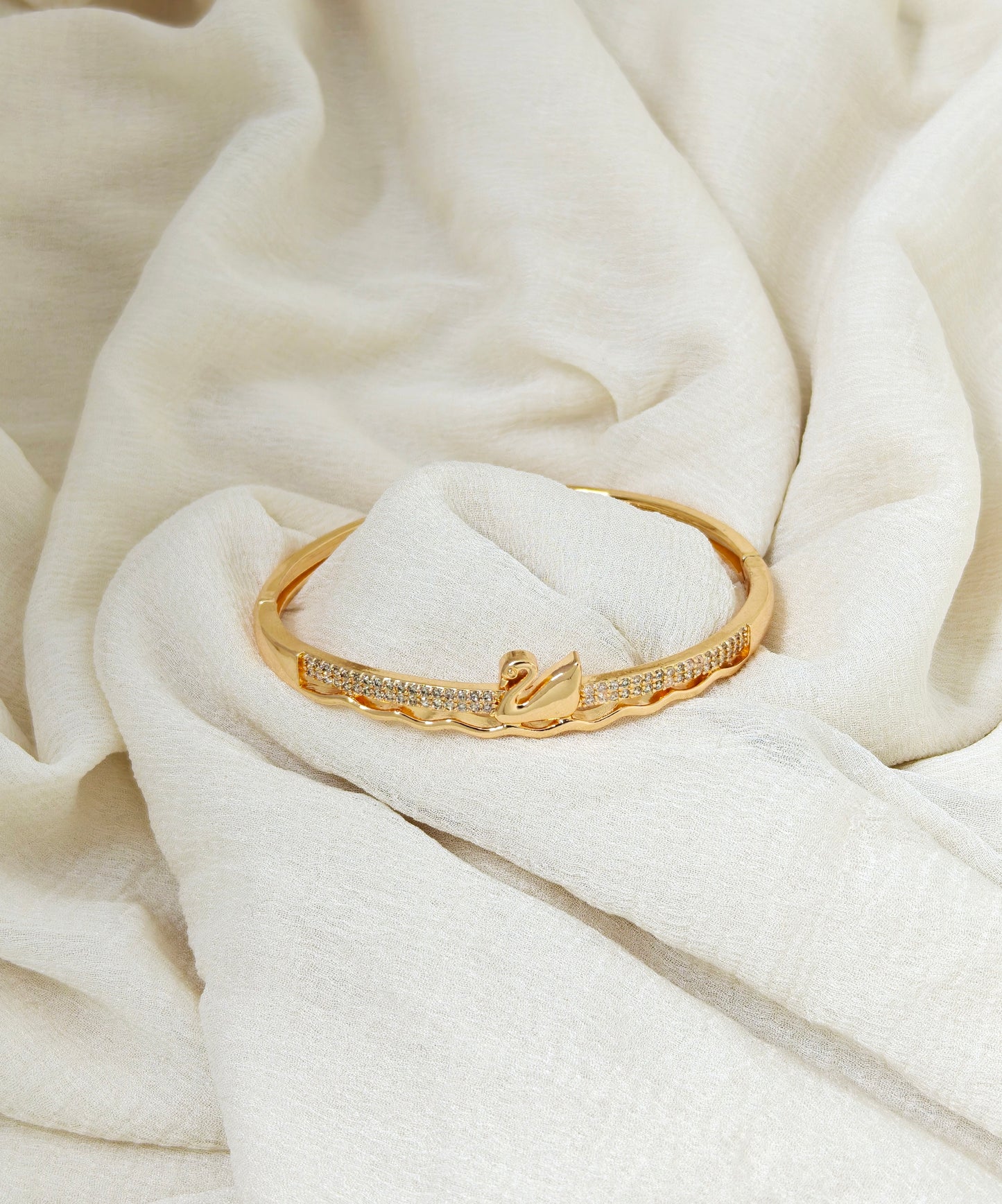 Rose Gold Swan Crystal Wave Bangle