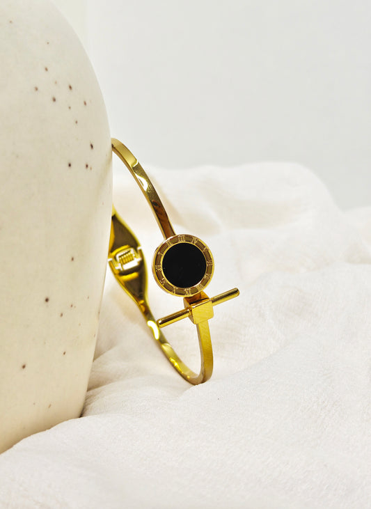 Black Round Dial Bar Gold Bangle