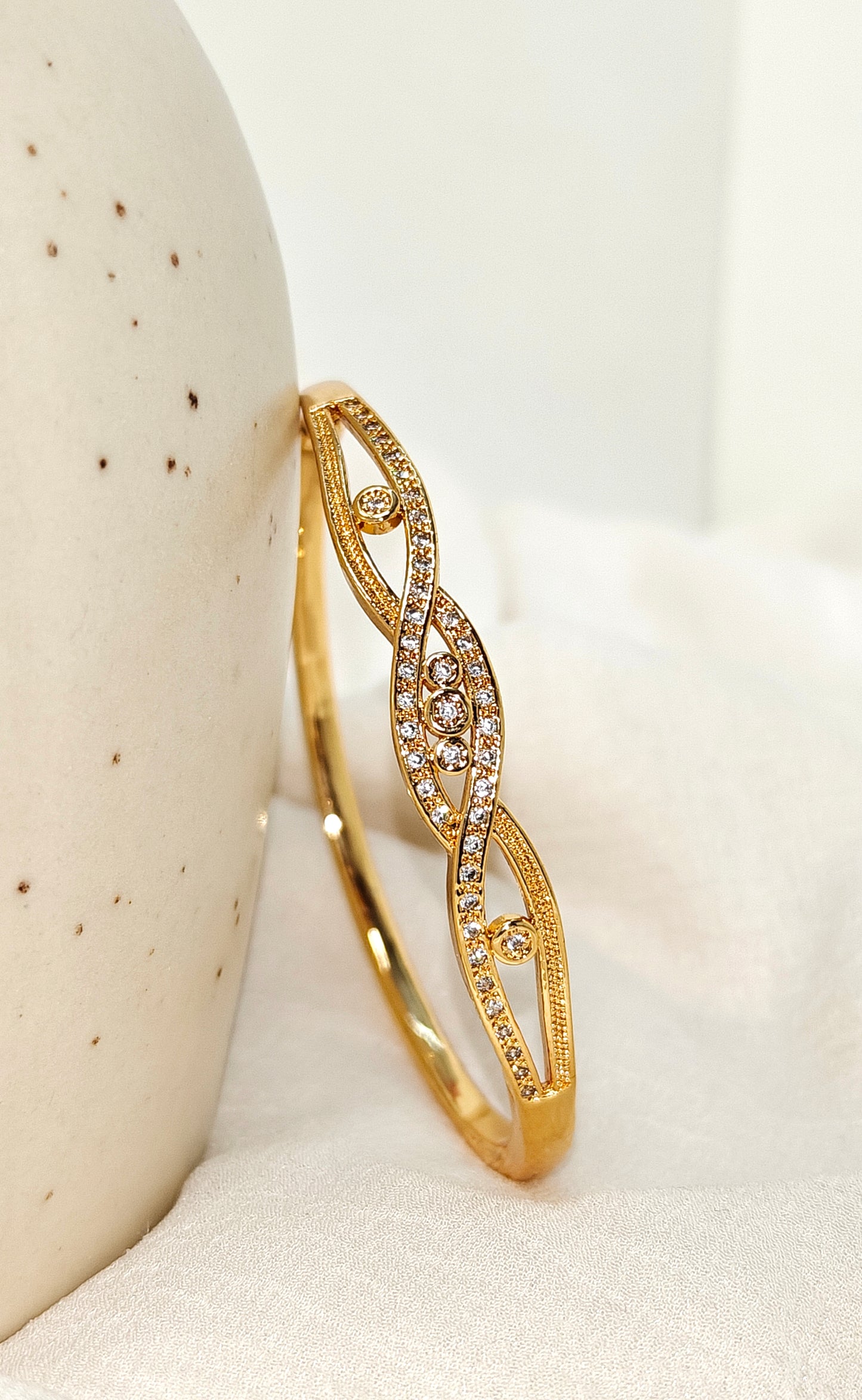Gold Twist Infinity Crystal Bangle