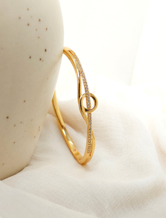 Gold Beaded Bow Crystal Bangle