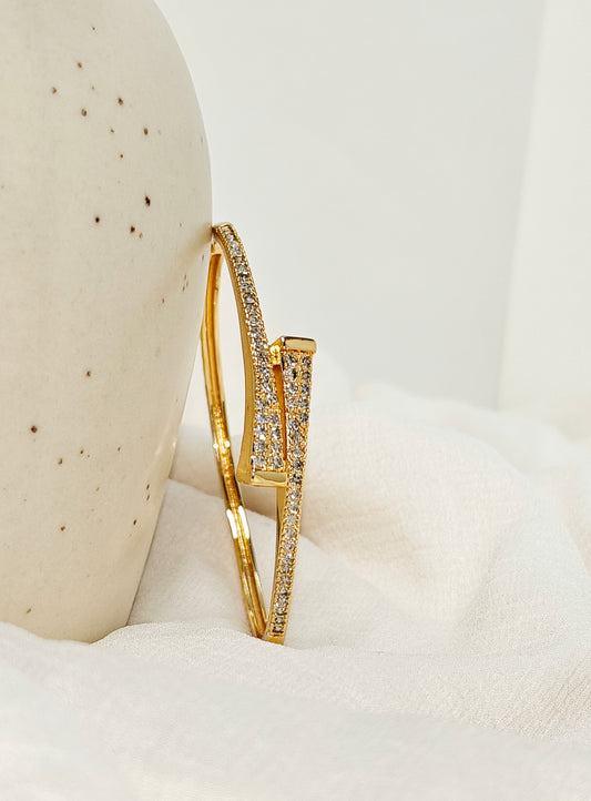 Gold Circle Loop Crystal Bangle