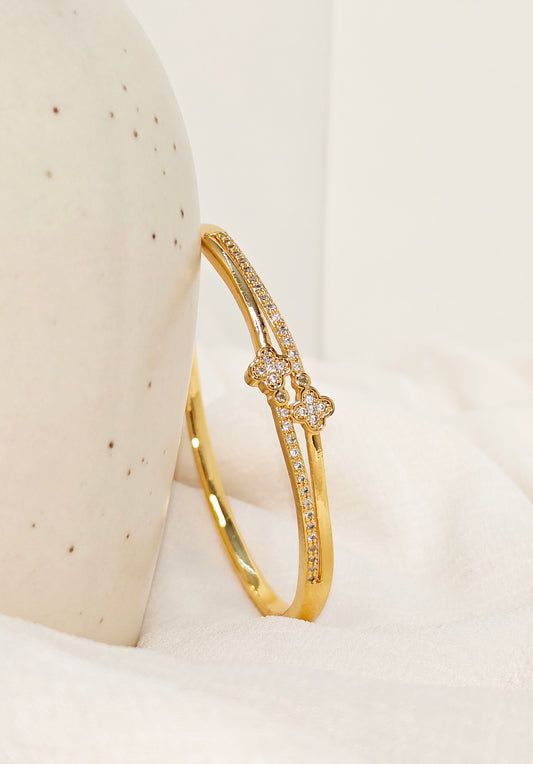 Slim Crystal Screw Motif Gold Bangle