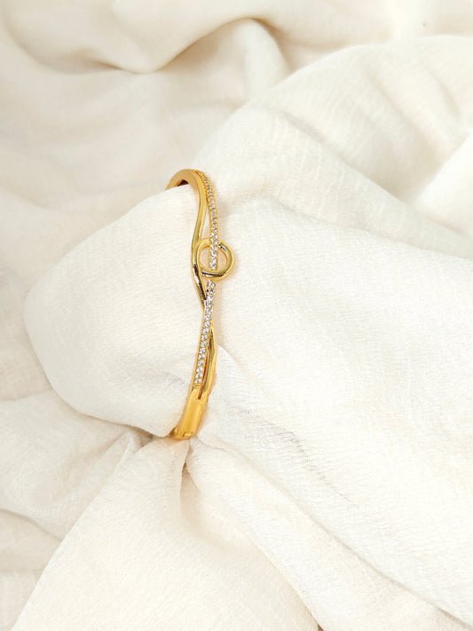 Gold Beaded Bow Crystal Bangle
